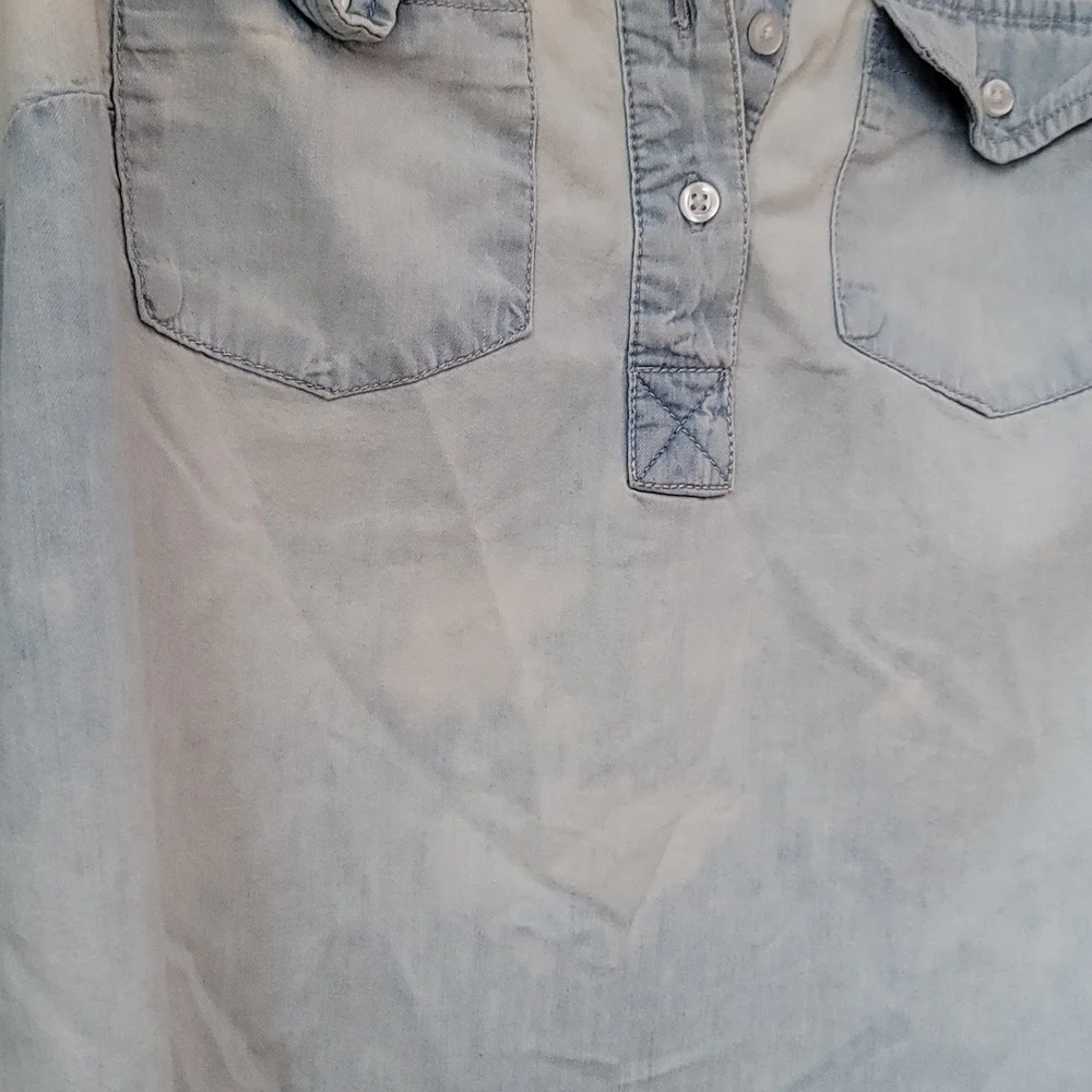 Maternity Chambray Bleach Dye Top - Picture 4 of 4